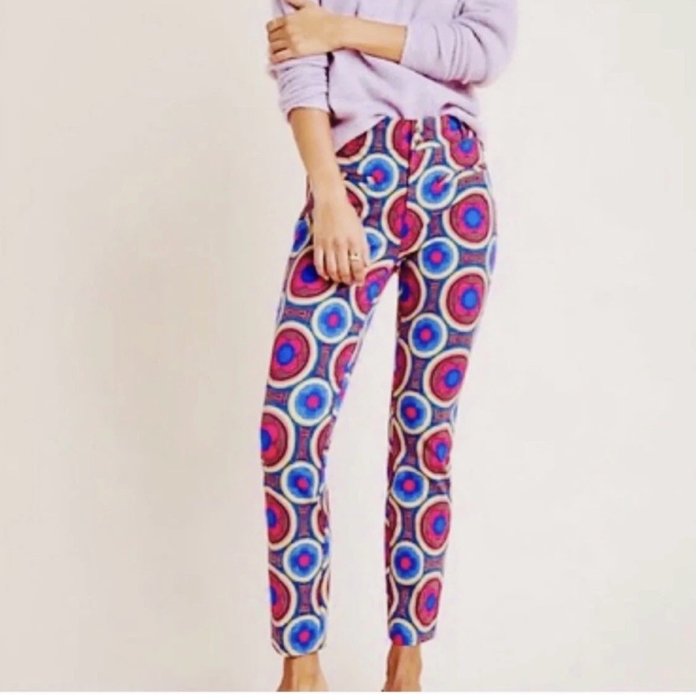 Anthropologie Essential Slim
Cropped Retro Geometric Print Trousers
- Size 2
